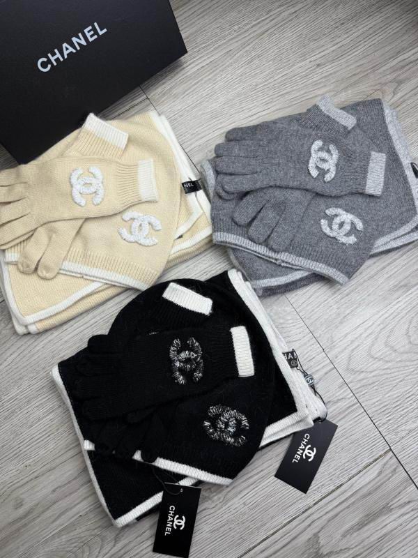 Chanel Scarf Hat Gloves hm26